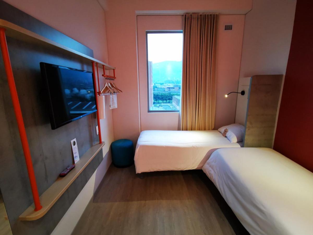 Ibis Budget Itagüí Buitenkant foto